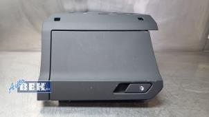 Gebruikte Dashboardkastje Audi Q3 Sportback (F3N) 1.4 45 TFSIe 16V Prijs € 44,50 Margeregeling aangeboden door Auto Bek