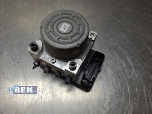 Gebruikte ABS Pomp Peugeot 208 II (UB/UH/UP) 1.2 Vti 12V PureTech 100 Prijs € 110,00 Margeregeling aangeboden door Auto Bek