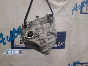 Gebruikte Automaatbak Hyundai Tucson (NX) 1.6 T-GDI Hybrid 48V Prijs op aanvraag aangeboden door Auto Bek