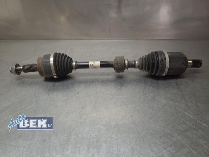 Gebruikte Aandrijfas links-voor Hyundai Tucson (NX) 1.6 T-GDI Hybrid 48V Prijs € 190,00 Margeregeling aangeboden door Auto Bek