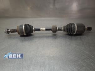 Gebruikte Homokineetas links-voor Hyundai Tucson (NX) 1.6 T-GDI Hybrid 48V Prijs € 190,00 Margeregeling aangeboden door Auto Bek