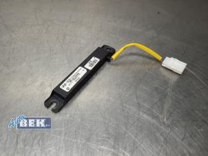 Gebruikte Keyless entry antenne Kia Niro I (DE) 1.6 GDI PHEV Prijs € 19,98 Margeregeling aangeboden door Auto Bek