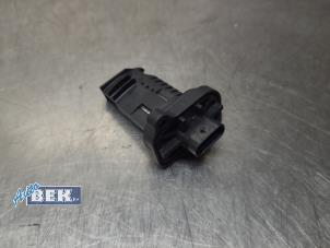 Gebruikte Luchtmassameter BMW M2 (F87) 3.0 24V Competition Prijs € 15,00 Margeregeling aangeboden door Auto Bek