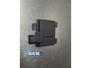 Gebruikte Radar sensor Hyundai Tucson (NX) 1.6 T-GDI Hybrid 48V Prijs € 149,00 Margeregeling aangeboden door Auto Bek