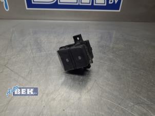 Gebruikte Handrem schakelaar Ford Kuga III (DFK) 2.5 FHEV 16V Prijs € 20,00 Margeregeling aangeboden door Auto Bek