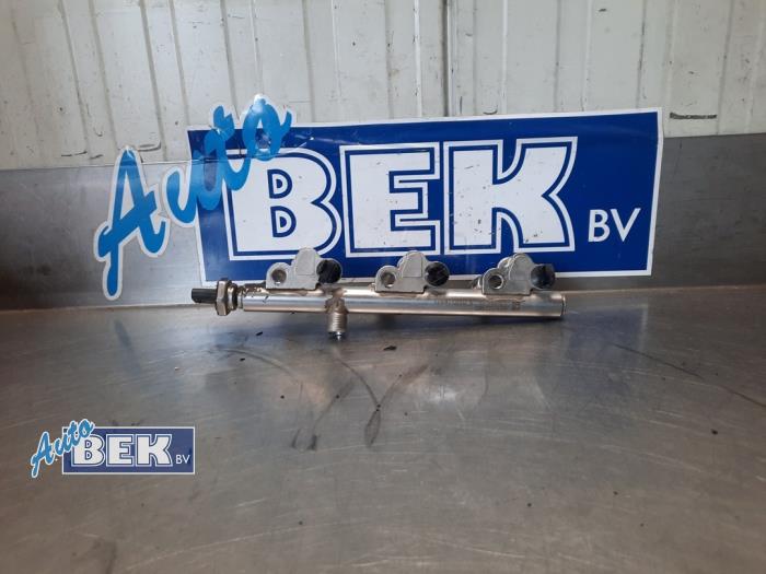 Gebruikte Verstuiver brug Peugeot 2008 (UD/UK/UR/US/UX) 1.2 VTi 12V PureTech 130 Prijs € 69,95 Margeregeling aangeboden door Auto Bek