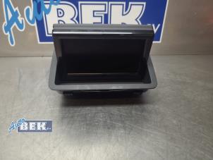 Gebruikte Display Interieur Audi A1 Sportback (8XA/8XF) 1.6 TDI 16V Prijs € 85,00 Margeregeling aangeboden door Auto Bek