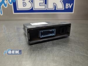 Gebruikte Verlichtings Module Peugeot 208 II (UB/UH/UP) 1.2 Vti 12V PureTech 100 Prijs € 95,00 Margeregeling aangeboden door Auto Bek