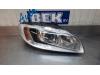 Volvo XC70 (BZ) 2.4 D5 20V 220 AWD Koplamp rechts
