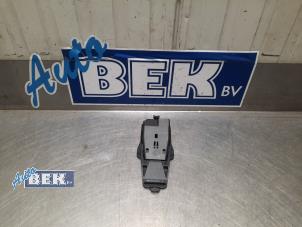 Gebruikte Sensor Remassistent Volvo XC70 (BZ) 2.4 D5 20V 220 AWD Prijs € 28,50 Margeregeling aangeboden door Auto Bek