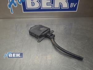 Gebruikte Radar sensor Toyota RAV4 (A5) 2.5 Hybrid 16V Prijs € 165,00 Margeregeling aangeboden door Auto Bek