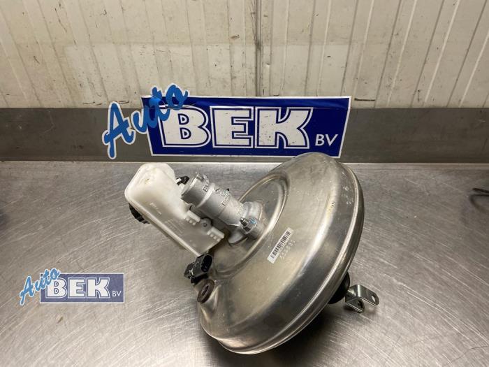Gebruikte Rembekrachtiger BMW X1 (F48) xDrive 18d 2.0 16V Prijs € 69,99 Margeregeling aangeboden door Auto Bek