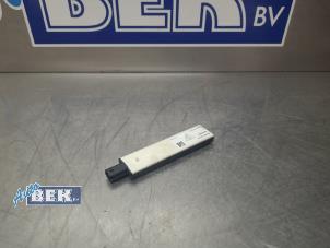 Gebruikte Antenne (diversen) Porsche Taycan (Y1A) 4S 105 kWh Prijs € 85,00 Margeregeling aangeboden door Auto Bek