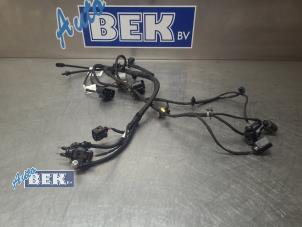 Gebruikte Bedrading Compleet Elektrisch Porsche Taycan (Y1A) 4S 105 kWh Prijs € 124,99 Margeregeling aangeboden door Auto Bek