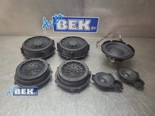 Gebruikte Speakerset Porsche Taycan (Y1A) 4S 105 kWh Prijs op aanvraag aangeboden door Auto Bek