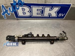 Gebruikte Injector brug Opel Astra K Sports Tourer 1.6 CDTI 110 16V Prijs € 34,75 Margeregeling aangeboden door Auto Bek