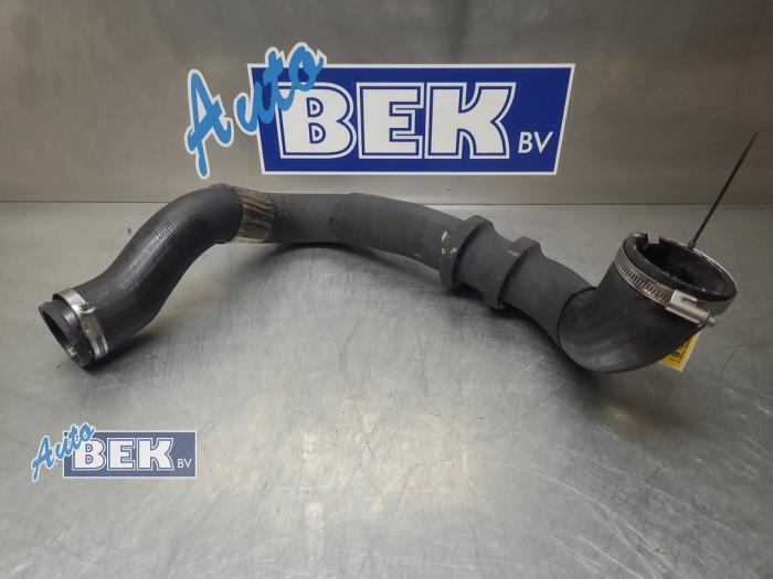 Gebruikte Intercooler Slang Landrover Range Rover Evoque (LVJ/LVS) 2.2 TD4 16V Prijs € 35,00 Margeregeling aangeboden door Auto Bek