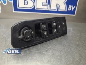 Gebruikte Schakelaar Elektrisch Raam Jeep Renegade (BU) 1.6 Multijet 16V Prijs € 18,99 Margeregeling aangeboden door Auto Bek