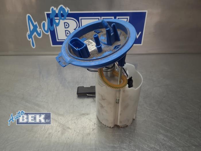 Gebruikte Benzinepomp Volkswagen Polo VI (AW1) 2.0 GTI Prijs € 40,00 Margeregeling aangeboden door Auto Bek