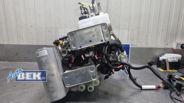 HV-koelvloeistofverwarming van een Tesla Model Y (5YJY) Long Range RWD 2024