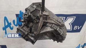 Gebruikte Versnellingsbak Volkswagen Transporter/Caravelle T5 1.9 TDi Prijs € 575,00 Margeregeling aangeboden door Auto Bek