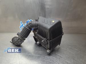 Gebruikte Luchtfilterhuis Ssang Yong Korando 1.5 e-XGDi 16V 2WD Prijs € 75,00 Margeregeling aangeboden door Auto Bek