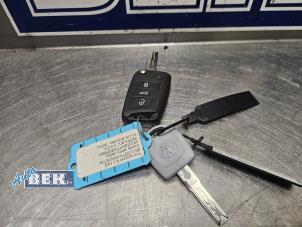 Gebruikte Klapsleutel Volkswagen Transporter T6 2.0 TDI 150 Prijs € 45,00 Margeregeling aangeboden door Auto Bek