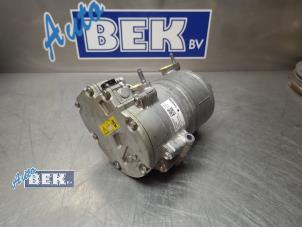 Gebruikte Aircopomp Volvo XC40 (XZ) 1.5 T4 Plug-in Hybrid 12V Prijs € 285,00 Margeregeling aangeboden door Auto Bek