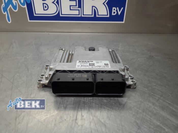 Gebruikte Computer Motormanagement Volvo XC40 (XZ) 1.5 T4 Plug-in Hybrid 12V Prijs € 245,00 Margeregeling aangeboden door Auto Bek