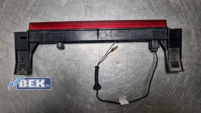 Extra Remlicht midden van een Volvo XC40 (XZ) 1.5 T4 Plug-in Hybrid 12V 2023