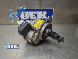 Gebruikte Rembooster Volvo XC40 (XZ) 1.5 T4 Plug-in Hybrid 12V Prijs € 550,00 Margeregeling aangeboden door Auto Bek