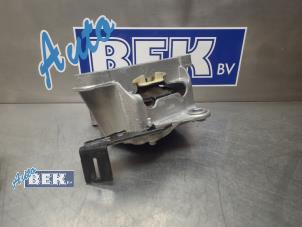 Gebruikte Motorrubber Volvo XC40 (XZ) 1.5 T4 Plug-in Hybrid 12V Prijs € 60,00 Margeregeling aangeboden door Auto Bek