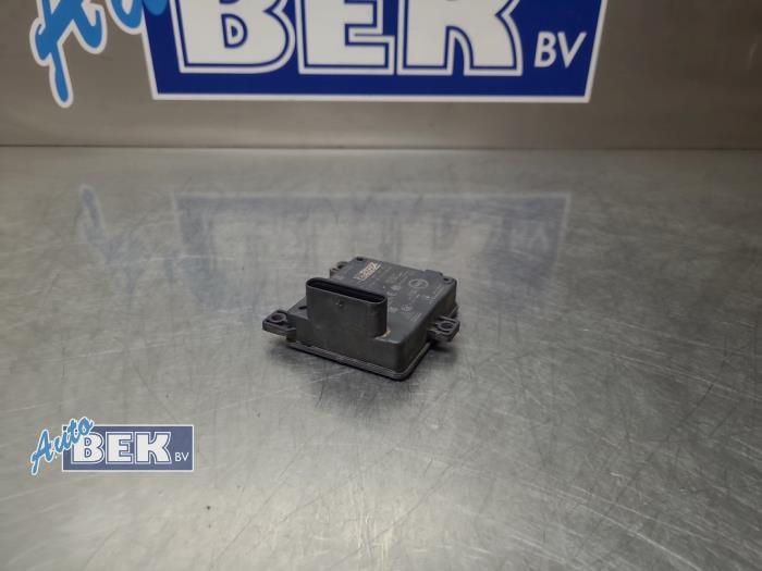 Gebruikte Cruise control sensor Skoda Octavia Combi (NXAC) 1.0 TSI 12V Prijs € 220,00 Margeregeling aangeboden door Auto Bek