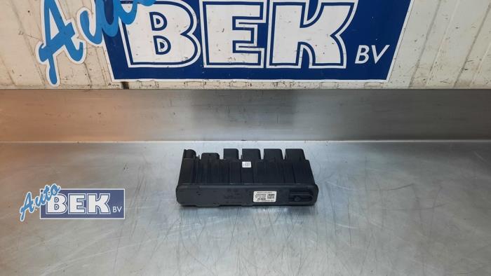 Gebruikte Boordcomputer BMW M3 (G80) 3.0 Competition xDrive Turbo 24V Prijs € 75,00 Margeregeling aangeboden door Auto Bek
