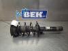 Audi Q3 (F3B) 2.0 35 TDI 16V Schokbreker links-voor