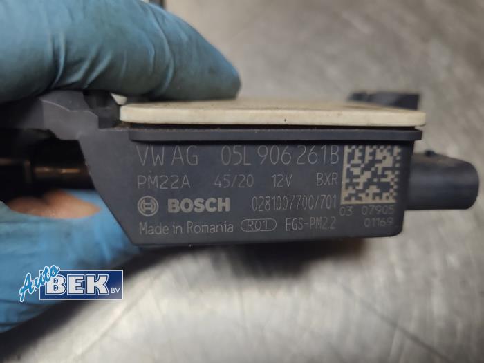 Nox sensor van een Audi Q3 (F3B) 2.0 35 TDI 16V 2020