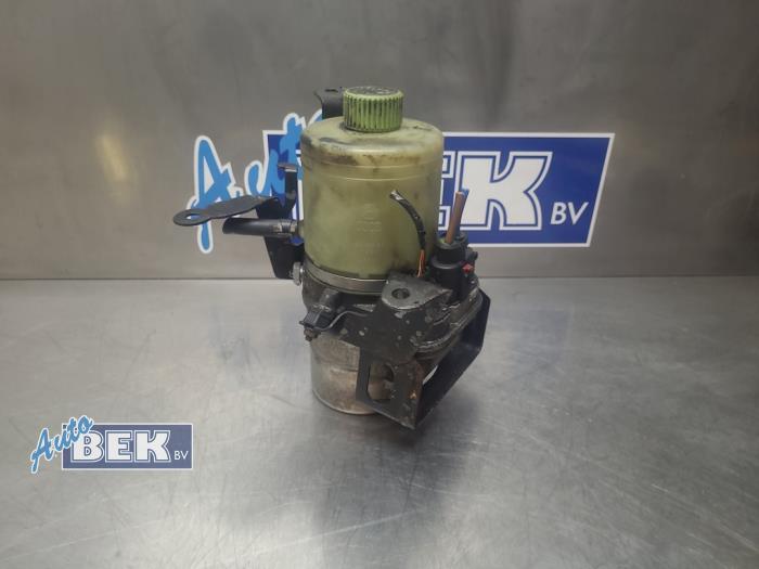 Gebruikte Servopomp Volkswagen Polo V (6R) 1.2 TSI Prijs € 75,00 Margeregeling aangeboden door Auto Bek