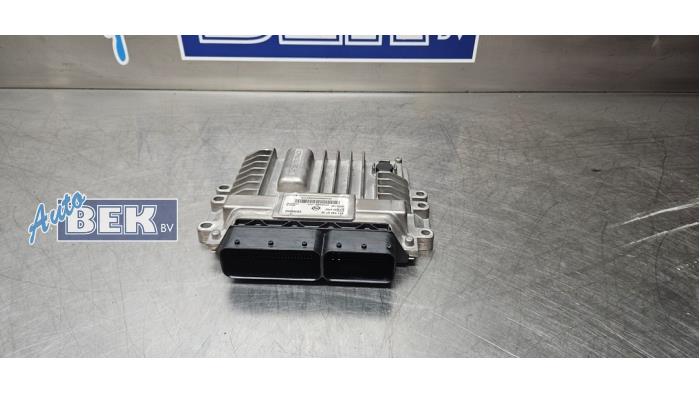 Gebruikte Computer Motormanagement Ssang Yong Rodius 2.0 e-200 Xdi 16V 2WD Prijs op aanvraag aangeboden door Auto Bek