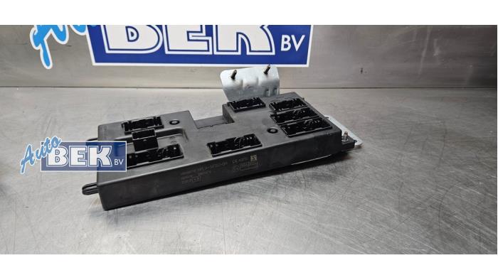 Gebruikte Bodycontrol Module Jaguar F-Pace 2.0 D 180 16V AWD Prijs € 155,00 Margeregeling aangeboden door Auto Bek
