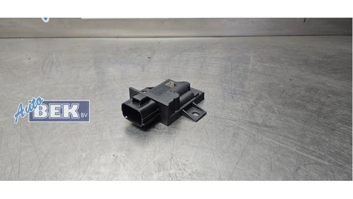 Gebruikte Brandstofpomp module Jaguar F-Pace 2.0 D 180 16V AWD Prijs € 30,00 Margeregeling aangeboden door Auto Bek