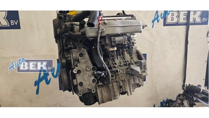 Gebruikte Motor Volvo XC70 (SZ) XC70 2.5 T 20V Prijs € 999,99 Margeregeling aangeboden door Auto Bek
