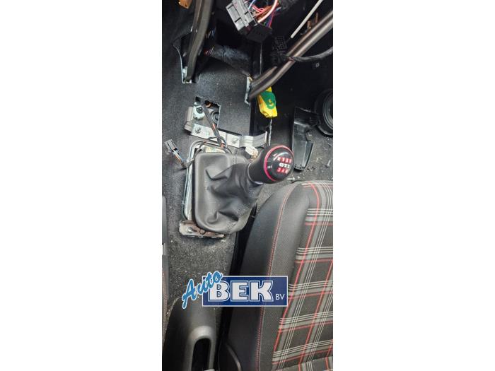 Gebruikte Pookknop Volkswagen Up! (121) 1.0 TSI 12V GTI Prijs op aanvraag aangeboden door Auto Bek