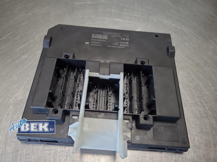 Gebruikte Bodycontrol Module Volkswagen Golf VII (AUA) 1.4 TSI BlueMotion Technology 125 16V Prijs € 75,00 Margeregeling aangeboden door Auto Bek