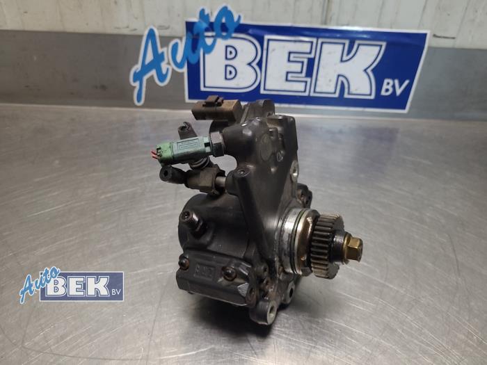 Gebruikte Tank element Pomp Ssang Yong Rodius 2.0 e-200 Xdi 16V 2WD Prijs op aanvraag aangeboden door Auto Bek