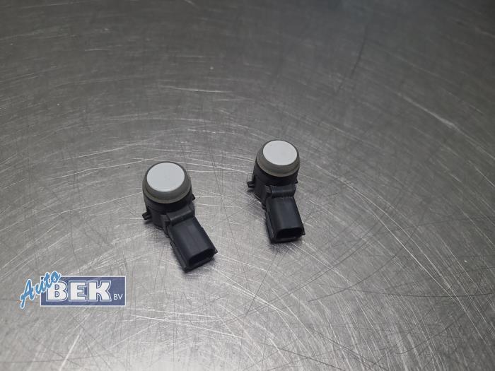 Gebruikte PDC Sensor Set Ford Fiesta 6 (JA8) 1.0 EcoBoost 12V 100 Prijs op aanvraag aangeboden door Auto Bek