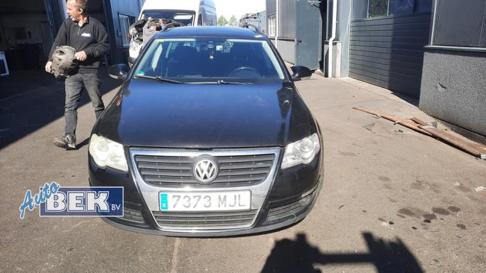 Gebruikte Motor Volkswagen Passat Variant (3C5) 2.0 TDI 16V 135 Prijs € 630,00 Margeregeling aangeboden door Auto Bek