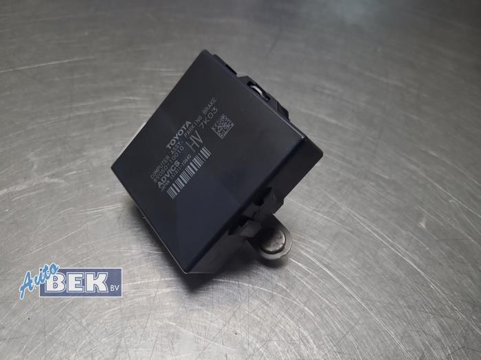 Gebruikte Handrem Module Toyota C-HR (X1,X5) 1.8 16V Hybrid Prijs € 39,00 Margeregeling aangeboden door Auto Bek