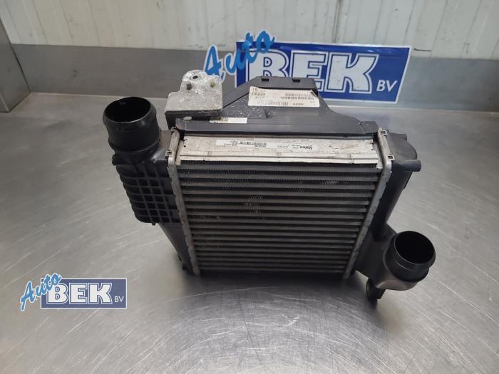 Gebruikte Intercooler Peugeot 5008 II (M4/MC/MJ/MR) 2.0 BlueHDi 180 16V Prijs € 40,00 Margeregeling aangeboden door Auto Bek