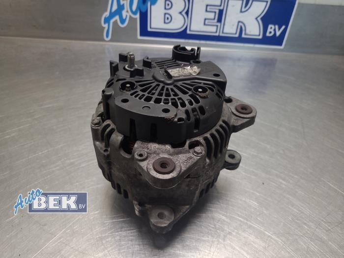 Gebruikte Dynamo Audi Q7 (4LB) 3.0 TDI V6 24V Prijs € 62,50 Margeregeling aangeboden door Auto Bek