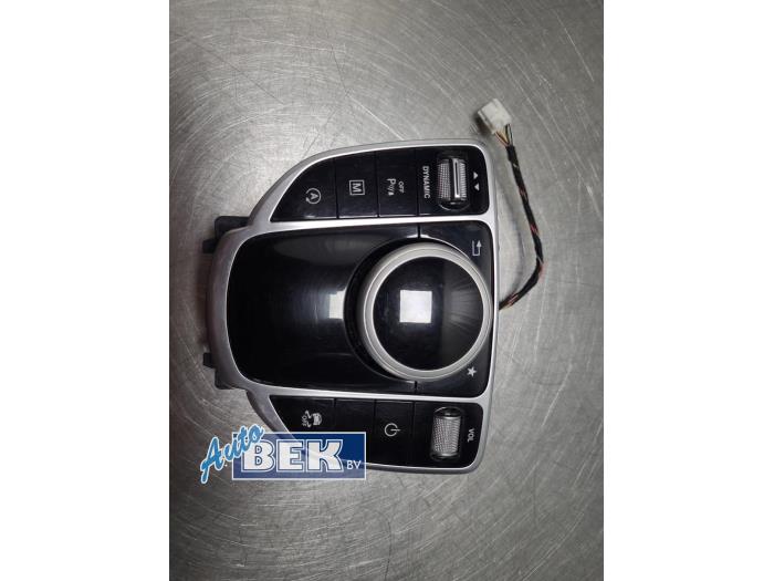 Gebruikte Regelunit Multi Media Mercedes GLC (X253) 2.2 220d 16V BlueTEC 4-Matic Prijs € 115,00 Margeregeling aangeboden door Auto Bek